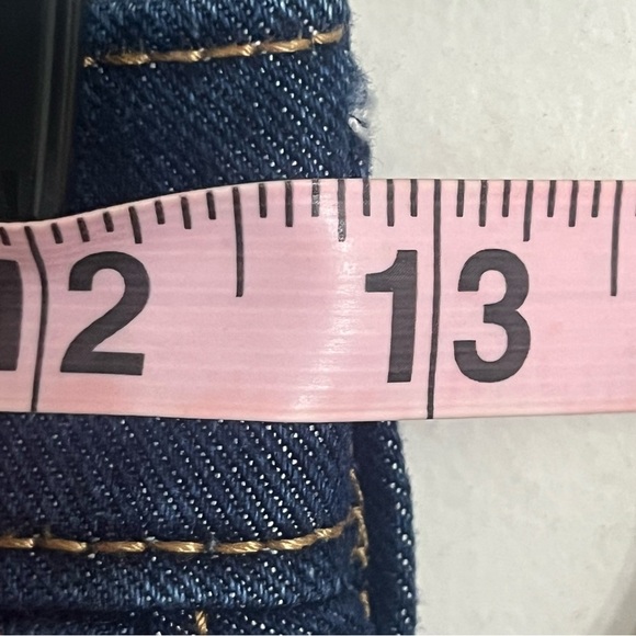 Girls Old Navy High Rise Adjustable Denim Shorts Size 12 Raw Hem - Picture 3 of 12